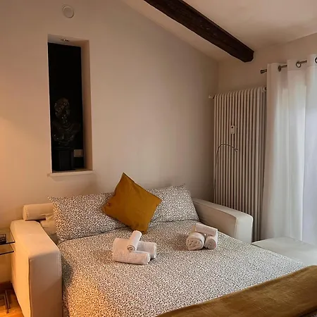 Acadamis - Cielo Nella Stanza Turin