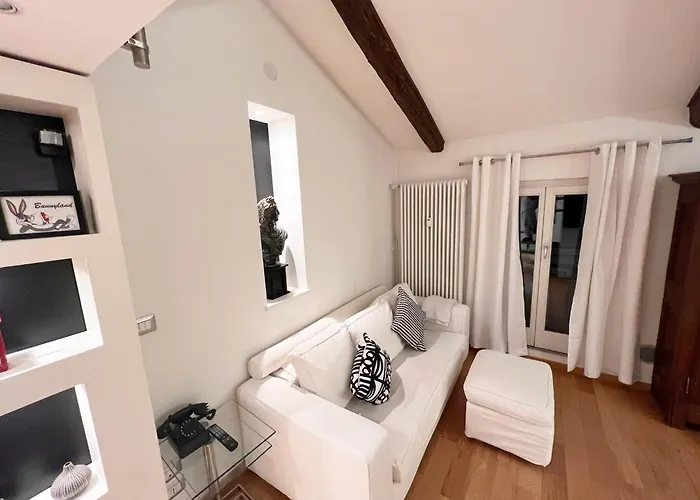 Acadamis - Cielo Nella Stanza Τορίνο