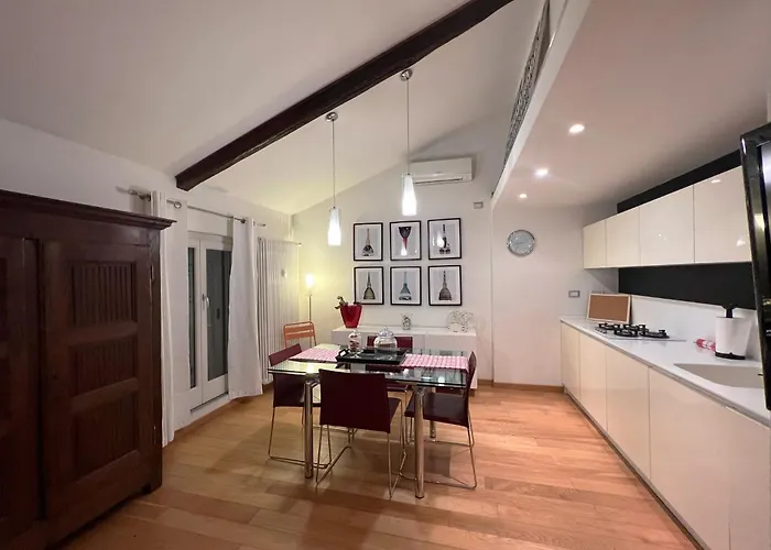 Апартаменты Acadamis - Cielo Nella Stanza Турин